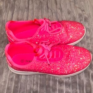 Girls size 3 sneakers
